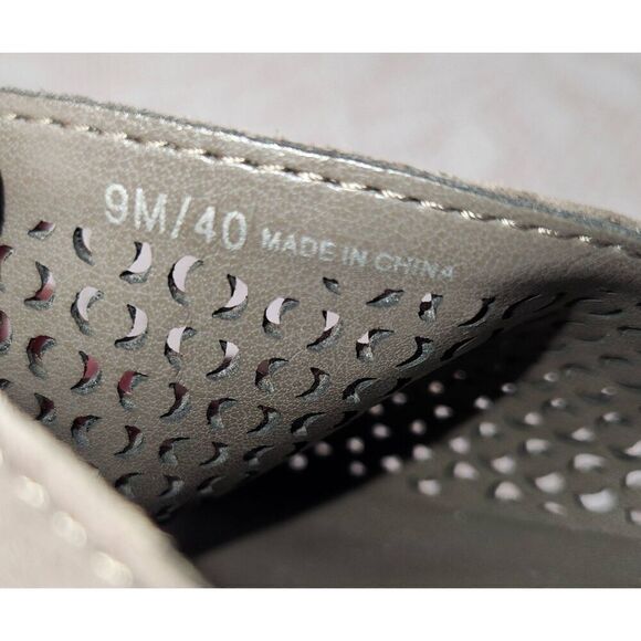 Vince Camuto slip on block heeled booties - Picture 8 of 10